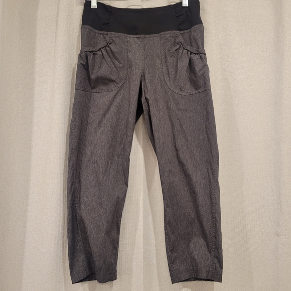 Prana Summit Black and Charcoal Hiking Active Capri Pants Size Small - Picture 4 of 12
